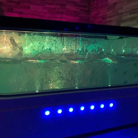 Appartement Cosy Jacuzzy Luxe Gare de Toulon Buitenkant foto