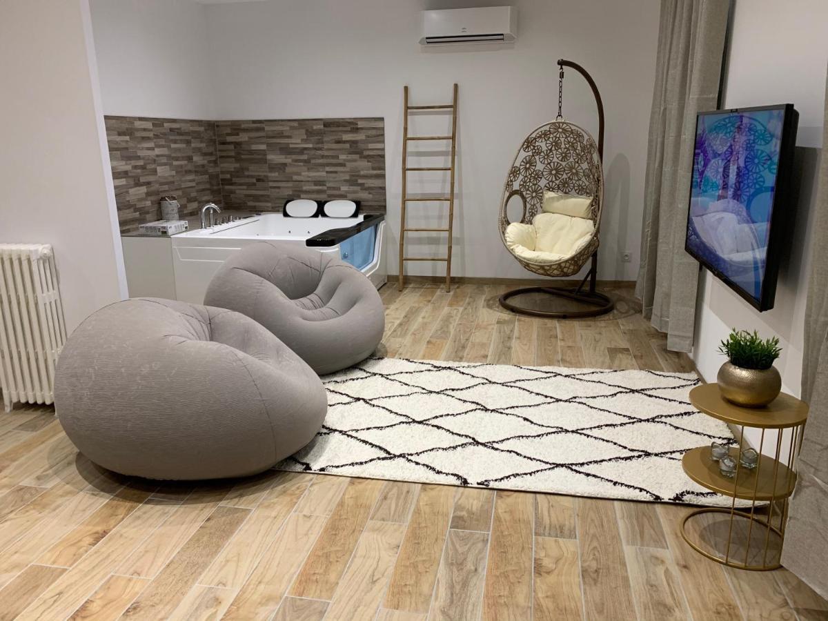 Appartement Cosy Jacuzzy Luxe Gare de Toulon Buitenkant foto