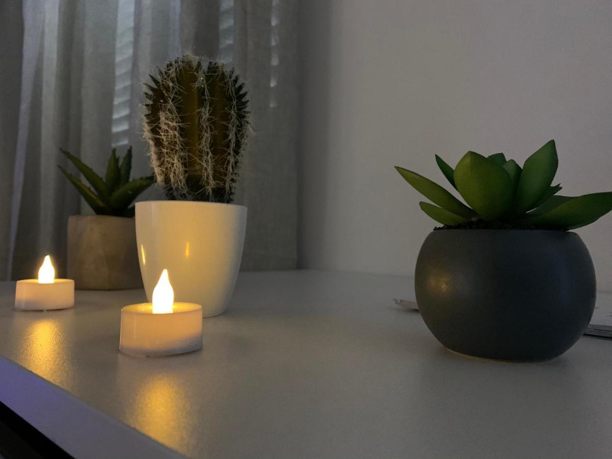 Appartement Cosy Jacuzzy Luxe Gare de Toulon Buitenkant foto