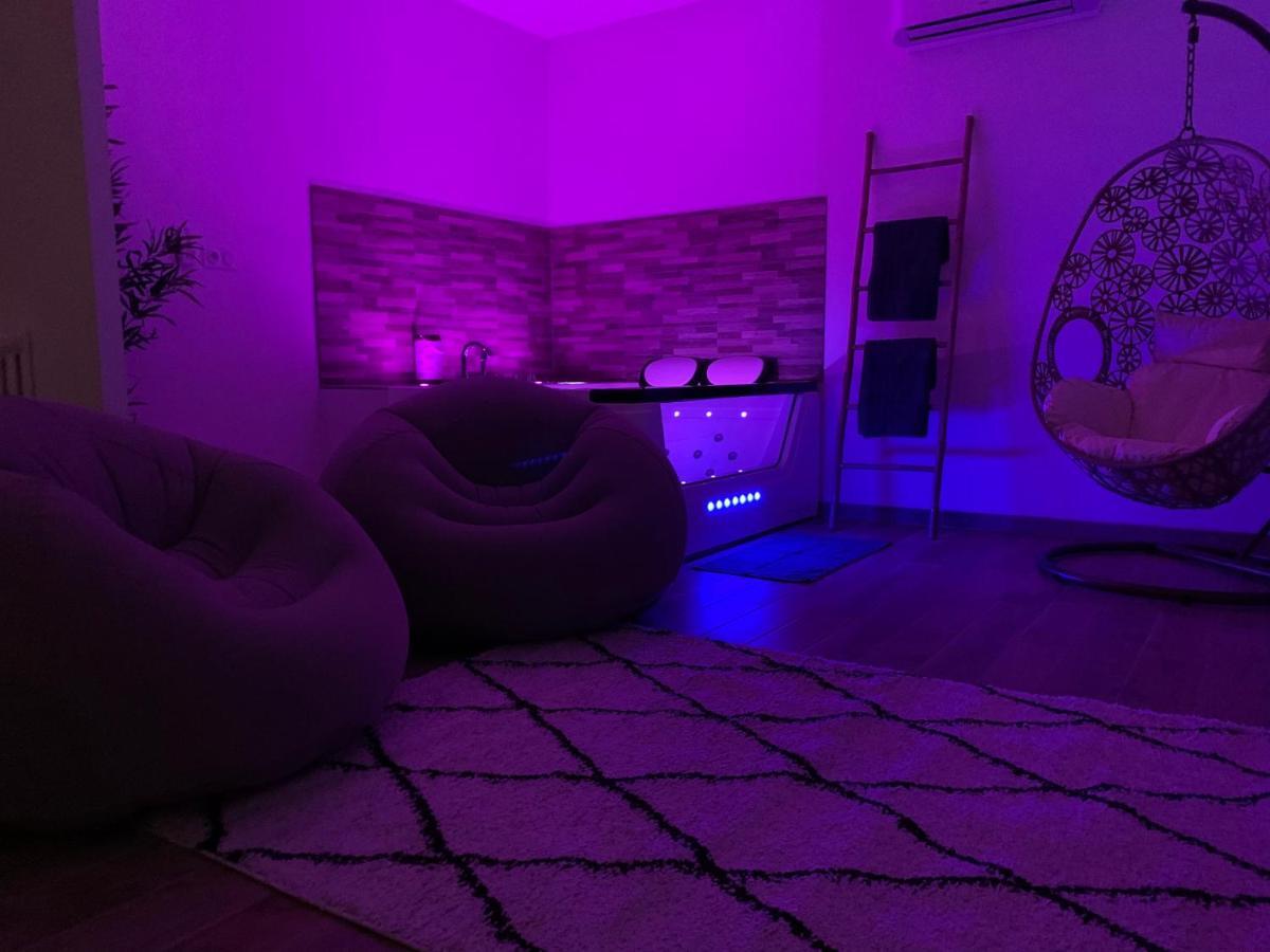 Appartement Cosy Jacuzzy Luxe Gare de Toulon Buitenkant foto